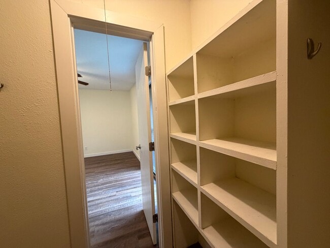 Building Photo - 4109 Avondale Ave
