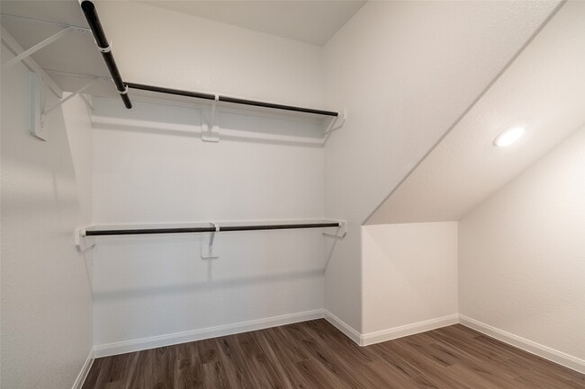 Building Photo - 3707 Cub Dr