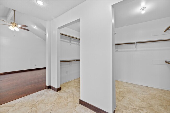 Building Photo - 3307 Ashfield Dr