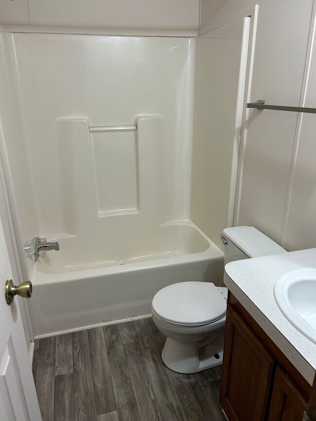 Building Photo - 112 Tyner Dr