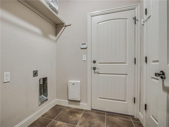 Building Photo - Lone Oak Lakes - Deer Creek Schools - 3 Bed | 2.5 Bath | 3 Car Garage | Bonus Room | Storm Shelte...
