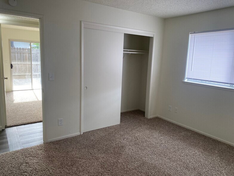 Building Photo - 3136 W Austin Way
