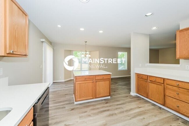Building Photo - 3 Bedroom Pet-Friendly Home in Graham, WA with Main Street Renewal