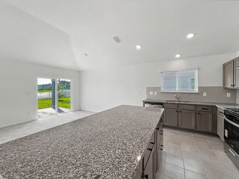 Building Photo - 55 Signet Cir