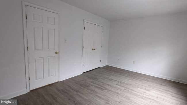 Building Photo - 829 Gallows Ct