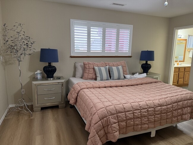 Building Photo - 7559 E Cocopah Dr