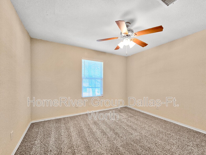 Building Photo - 6824 Shadydale Dr