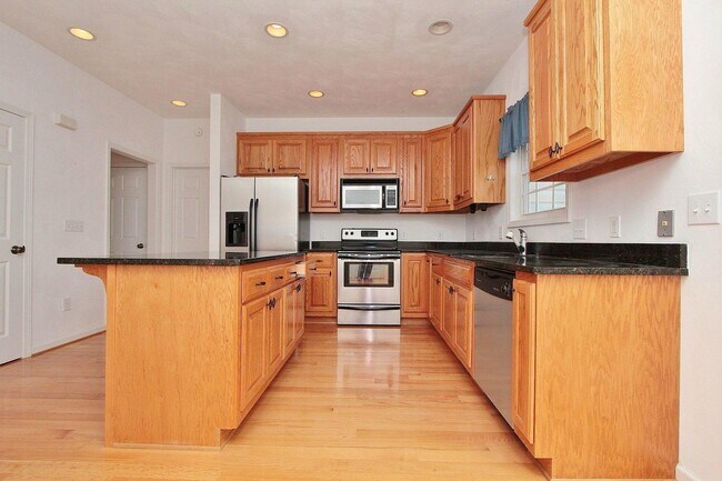 Building Photo - 2359 Wolf Run