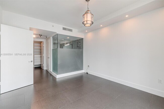 Building Photo - 92 SW 3rd St