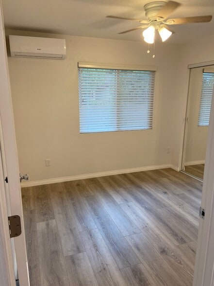 Building Photo - 734 E Princeton St