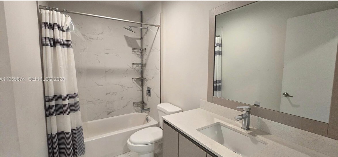 Building Photo - 2535 NE 193rd St