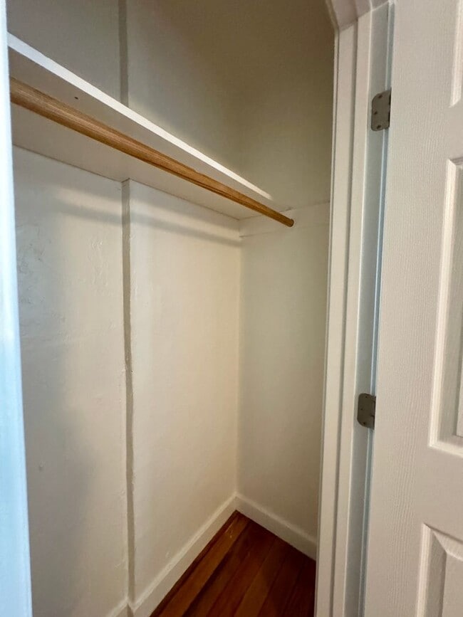 Building Photo - Charming Home Available in Tahoe Park!
