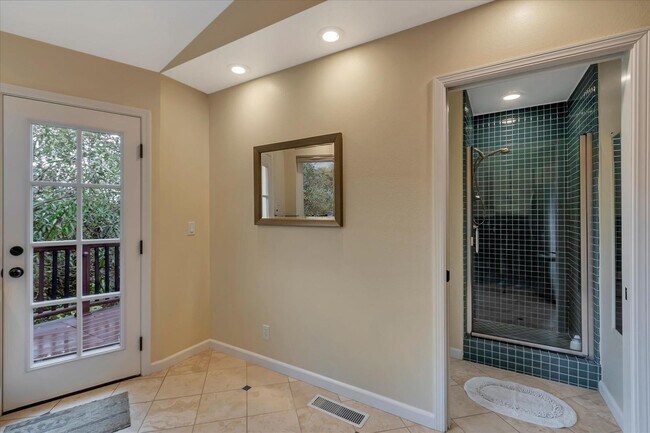 Building Photo - 16101 Matilija Dr