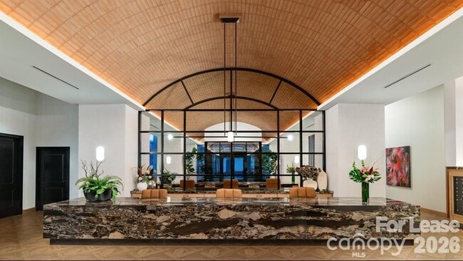 Building Photo - 124 E Kingston Ave