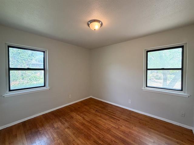 Building Photo - 118 Brazos St