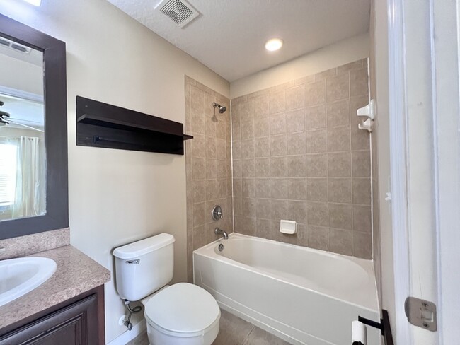 Building Photo - Gorgeous 3-bedroom, 2 1/2-bath End Unit To...