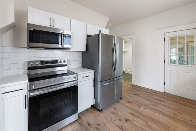 Building Photo - 1113 W Montgomery Ave