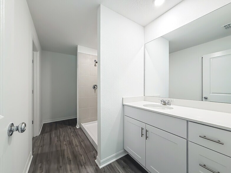 Building Photo - 1352 NW 48th Ter