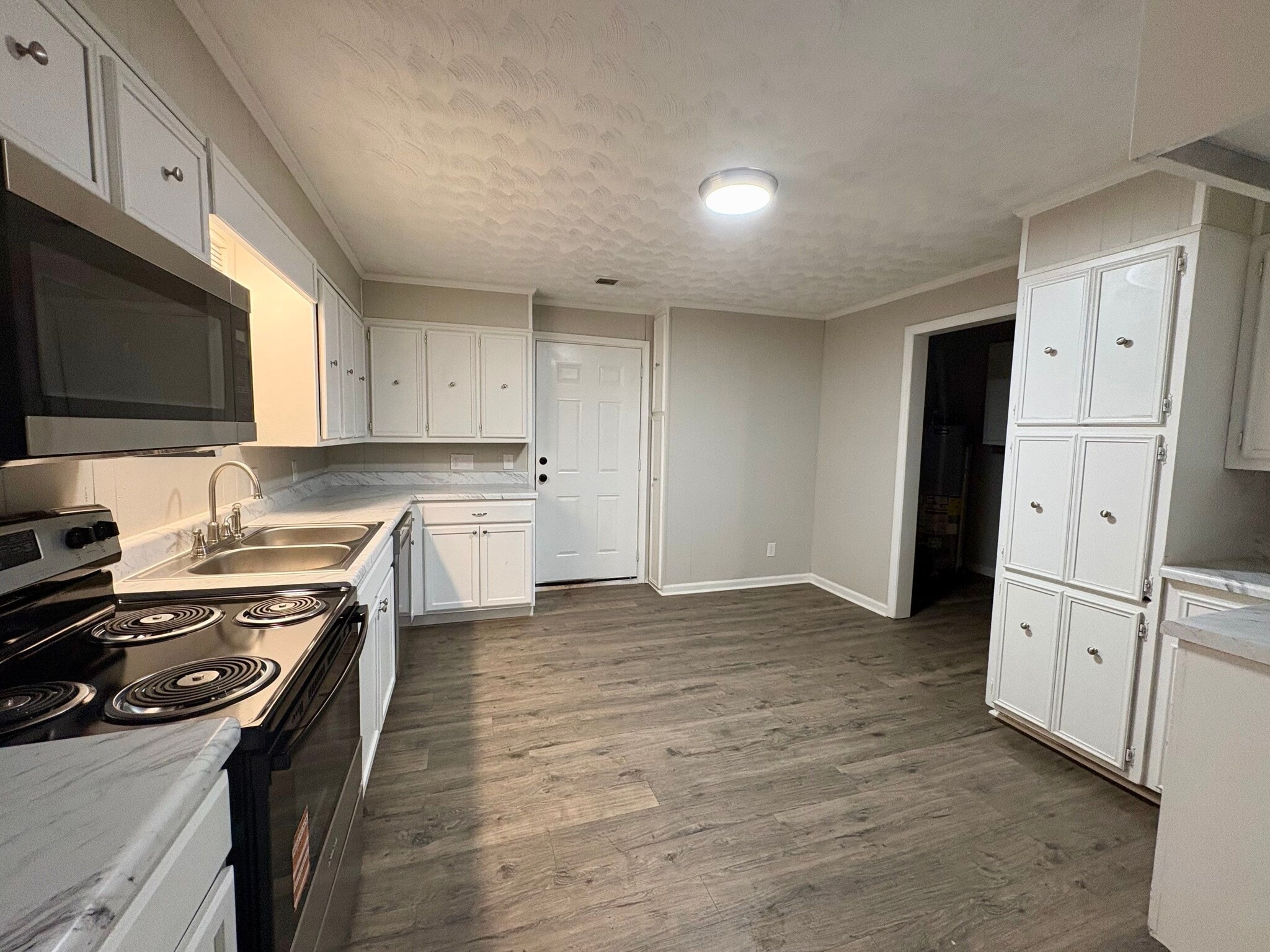 Building Photo - 5 3rd St