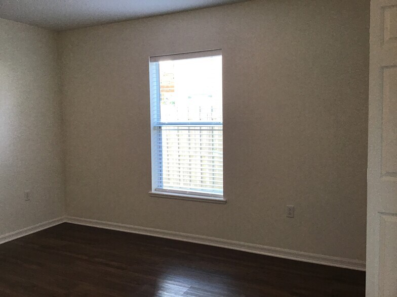 Building Photo - 65074 Lagoon Forest Dr