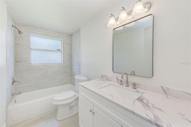 Building Photo - 178 175th Ave E