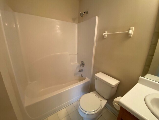 Building Photo - BRIDGEWATER HOME - PRE-LEASING FOR AUGUST 2026! 1/2 Off Deposit!