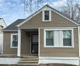 Building Photo - Renovated 3-Bedroom Home – We Welcome Sect...