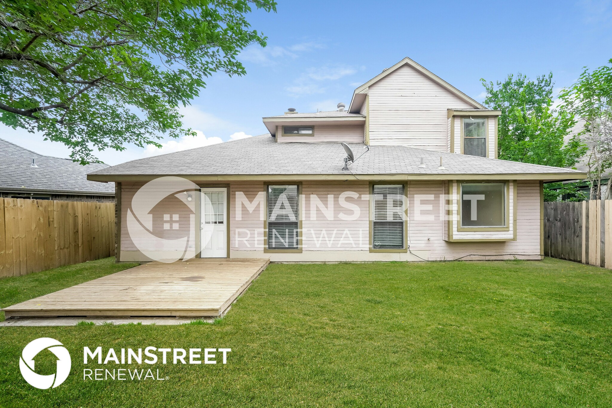 Building Photo - 837 Foxridge Dr