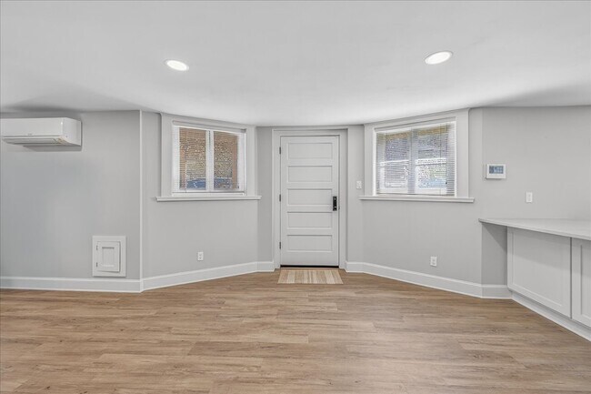 Building Photo - 1705 NW 25th Ave