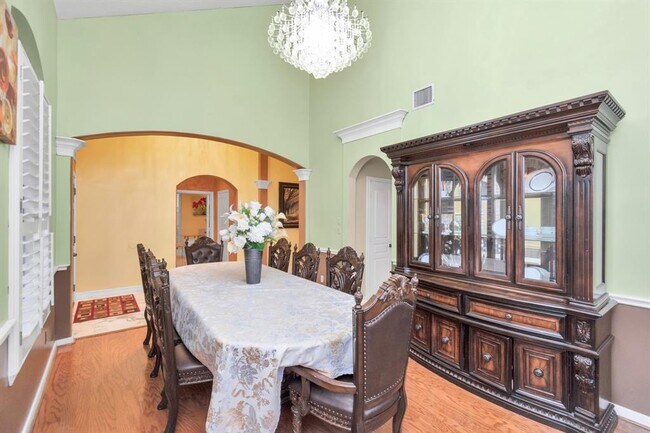 Building Photo - 12002 Newport Shore Dr