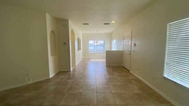 Building Photo - Gorgeous Light & Bright 3 Bedroom 2.5 Bath Townhome Corner Unit!!