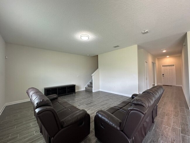 Building Photo - 1616 Oak Blossom Dr