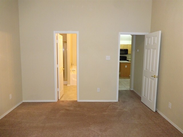 Building Photo - 9812 Sparrow Hawk Ln