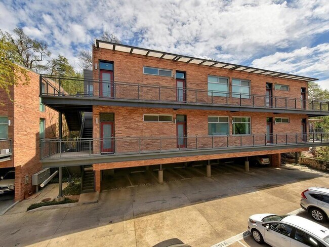 Building Photo - 2205 N Lamar Blvd