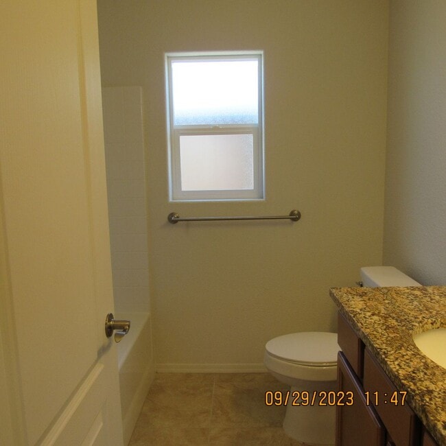 Building Photo - 2495 Palisades Dr