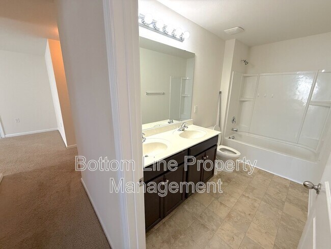Building Photo - 3997 Long Arrow Dr