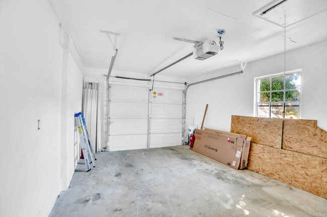 Building Photo - 175 22nd Ave