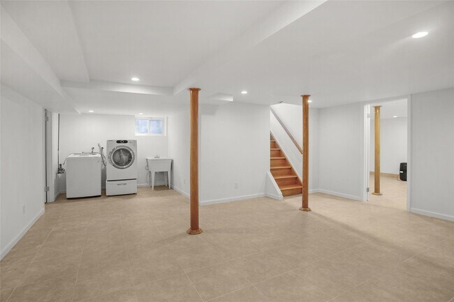 Building Photo - 72 Berkshire Rd