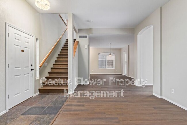 Building Photo - 1651 E Flint St