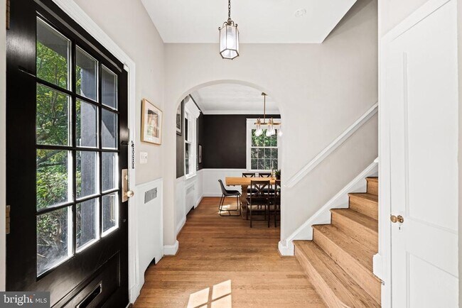 Building Photo - 1623 Jonquil St NW