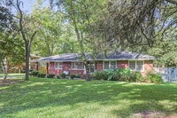 Building Photo - Available Now!| 3BR/2BA Midtown Brick Ranch | Lawn Care, Pest Control & W/D Included | Clubview /...