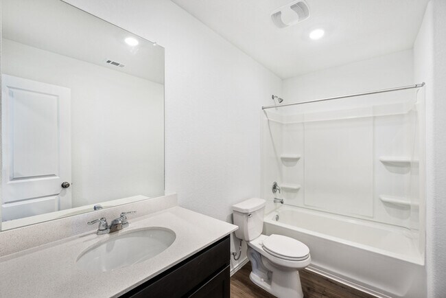 Building Photo - 1131 Largemouth Ln