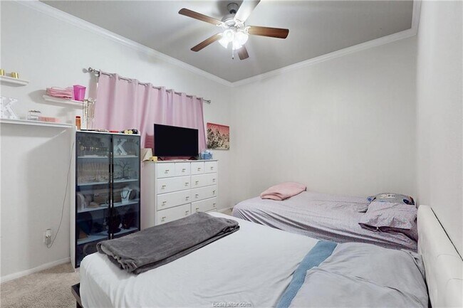 Building Photo - 2507 Hailes Ln