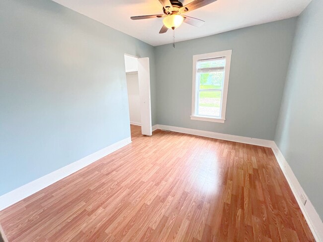 Building Photo - 307 Groveland St