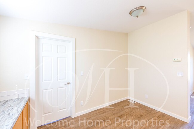 Building Photo - Peaceful Rural Living in Newly Remodeled 3...