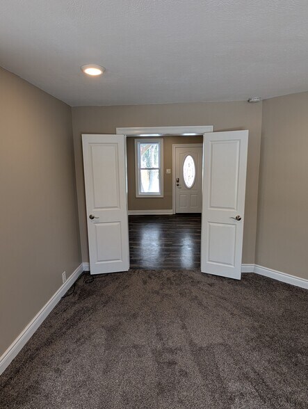 Bedroom/Living Area - 209 3rd St
