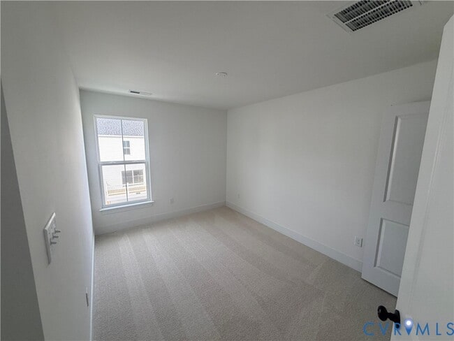 Building Photo - 15375 Sunray Aly