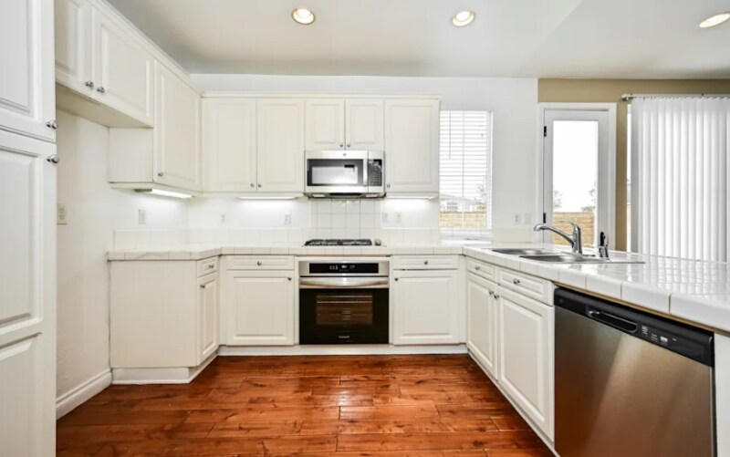 Building Photo - 9175 S Cullen Wy