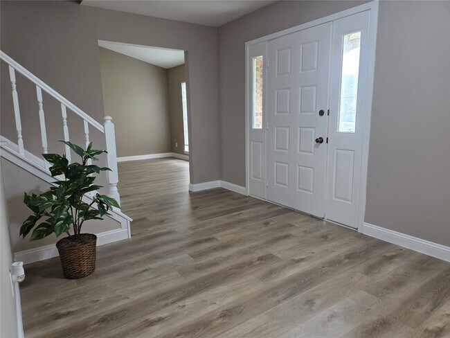 Building Photo - 11350 Raven View Dr