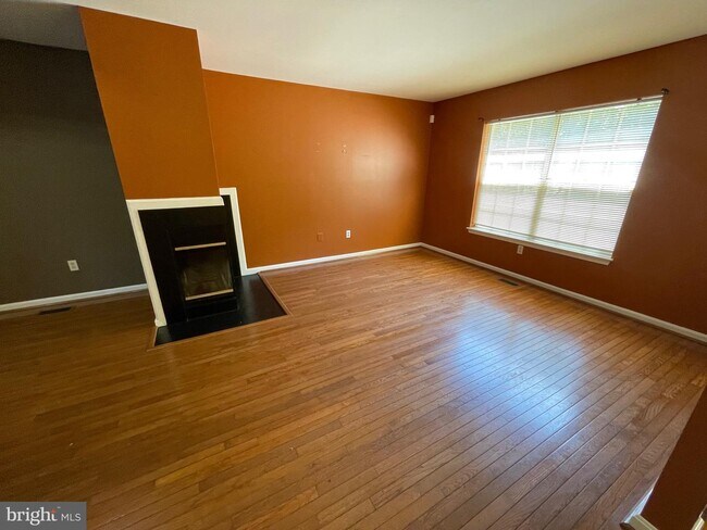 Building Photo - 4228 Pinefield Ct